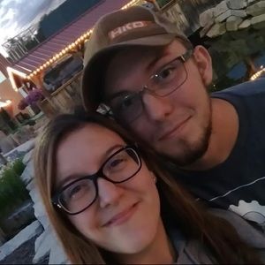 Meet your Posher, Devin